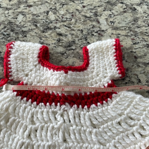 Handcrafted crochet baby dress - Picture 4 of 4
